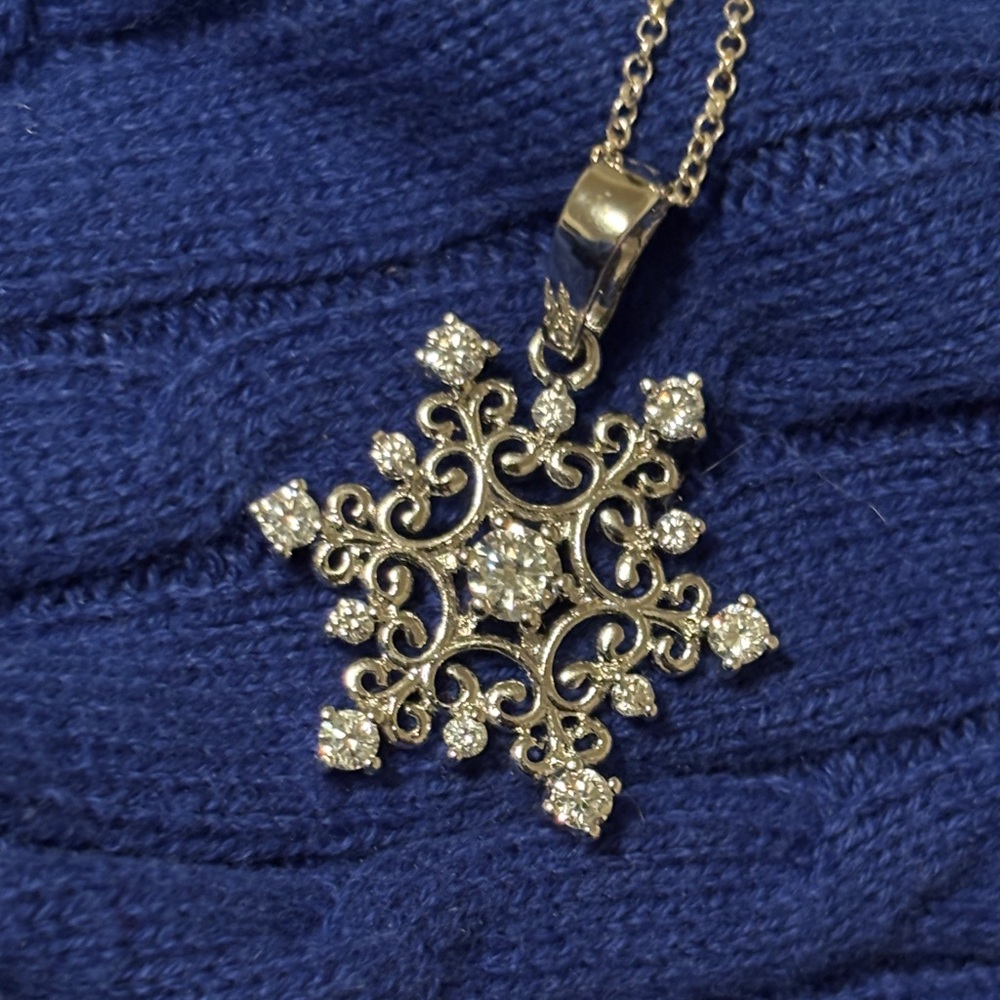 Sterling Silver Snowflake Necklace